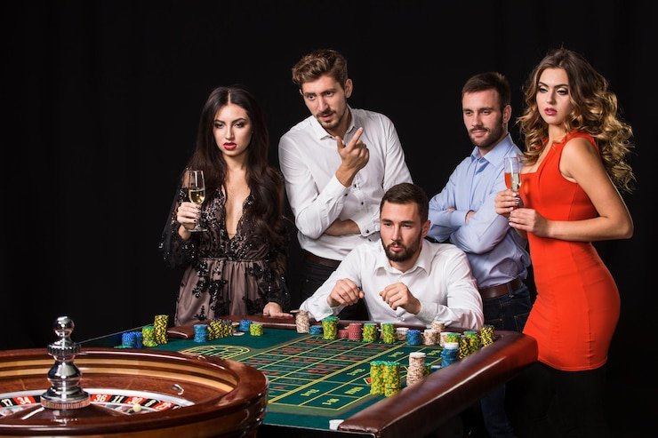 Tampilan antarmuka aplikasi mobile moyang4d dengan menu sportsbook, live dealer, slot, dan esports